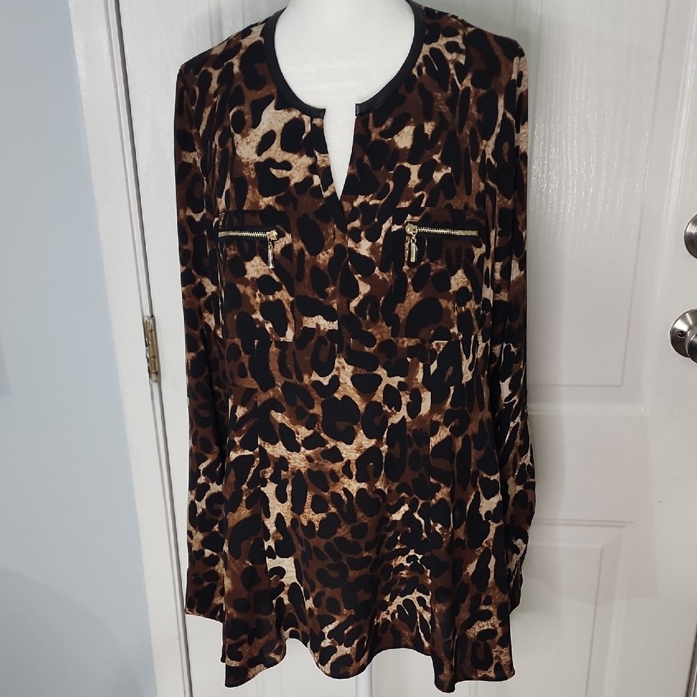 NWOT Rafaella Black and Brown Patterned Top